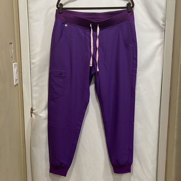 FIGS Zamora Jogger Scrub Pant in Violet Purple. Color No Longer Available. - Picture 3 of 6